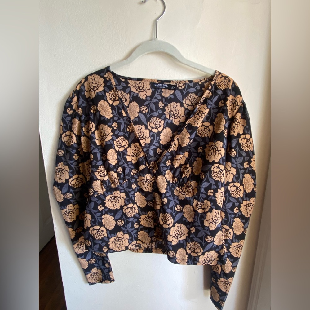 Nasty Gal Blouse size small